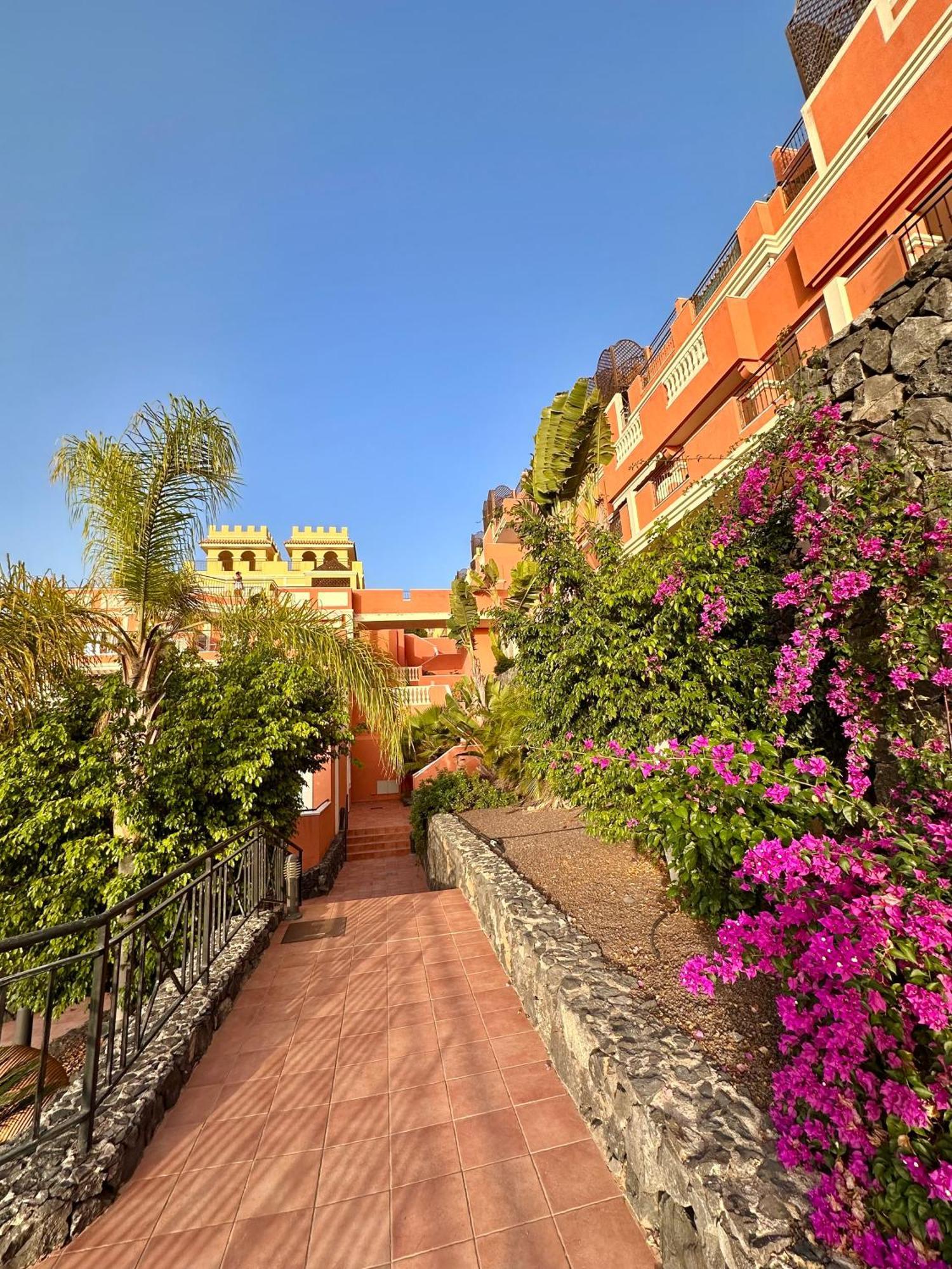 Sunset Apartment 2 & Heated Pool Los Cristianos  Exterior foto