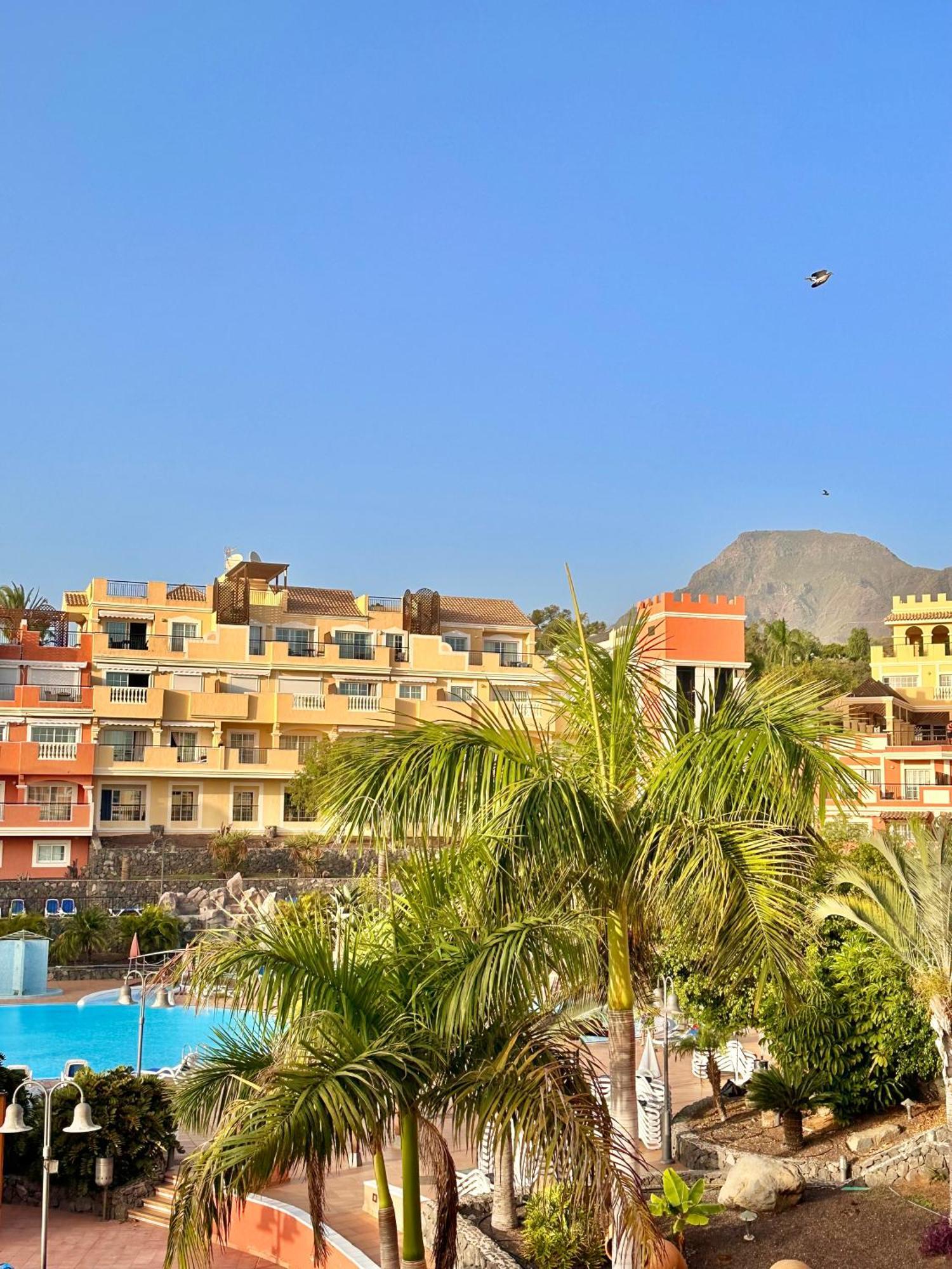 Sunset Apartment 2 & Heated Pool Los Cristianos  Exterior foto